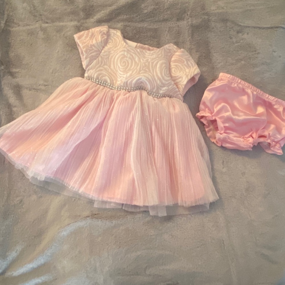 🌸Pink/white infant party dress
